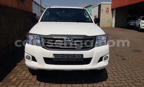 Acheter Occasion Voiture Toyota Hilux Blanc à Mbabane, Manzini Acheter Occasion Voiture Toyota Hilux Blanc à Mbabane, Manzini