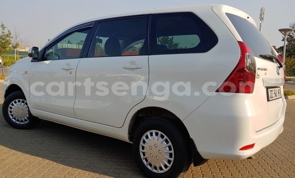 Nunua Ilio tumika Toyota Avanza White Gari ndani ya Manzini nchini Manzini Nunua Ilio tumika Toyota Avanza White Gari ndani ya Manzini nchini Manzini