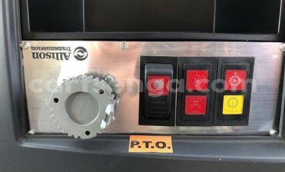 Nunua Ilio tumika Isuzu FTR 850 White Lori ndani ya Mbabane nchini Manzini Nunua Ilio tumika Isuzu FTR 850 White Lori ndani ya Mbabane nchini Manzini