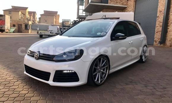 Buy Used Volkswagen Golf R White Car in Big Bend in Lubombo District Buy Used Volkswagen Golf R White Car in Big Bend in Lubombo District