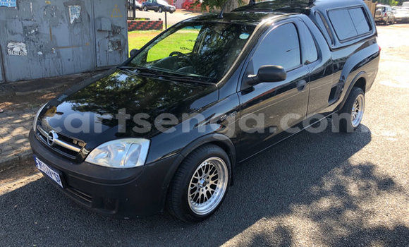 Nunua Ilio tumika Opel Corsa Black Gari ndani ya Ezulwini nchini Hhohho Nunua Ilio tumika Opel Corsa Black Gari ndani ya Ezulwini nchini Hhohho