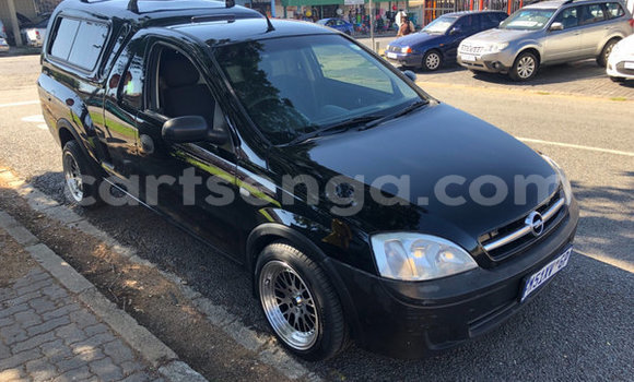 Nunua Ilio tumika Opel Corsa Black Gari ndani ya Ezulwini nchini Hhohho Nunua Ilio tumika Opel Corsa Black Gari ndani ya Ezulwini nchini Hhohho