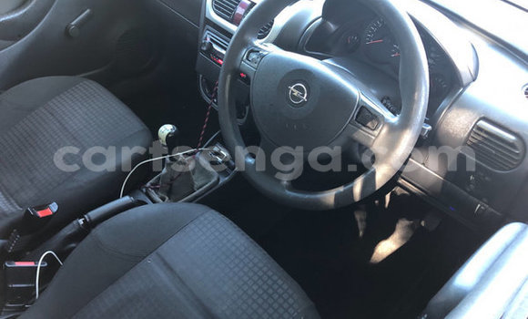 Nunua Ilio tumika Opel Corsa Black Gari ndani ya Ezulwini nchini Hhohho Nunua Ilio tumika Opel Corsa Black Gari ndani ya Ezulwini nchini Hhohho
