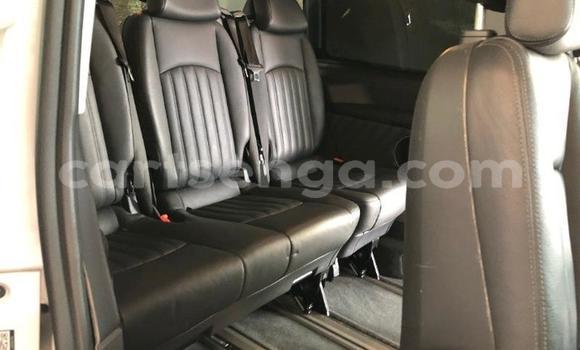 Acheter Occasion Voiture Mercedes‒Benz Viano Blanc à Mbabane, Manzini Acheter Occasion Voiture Mercedes‒Benz Viano Blanc à Mbabane, Manzini