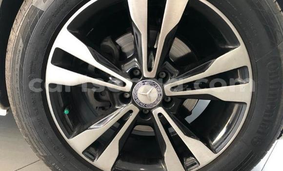 Acheter Occasion Voiture Mercedes‒Benz Viano Blanc à Mbabane, Manzini Acheter Occasion Voiture Mercedes‒Benz Viano Blanc à Mbabane, Manzini