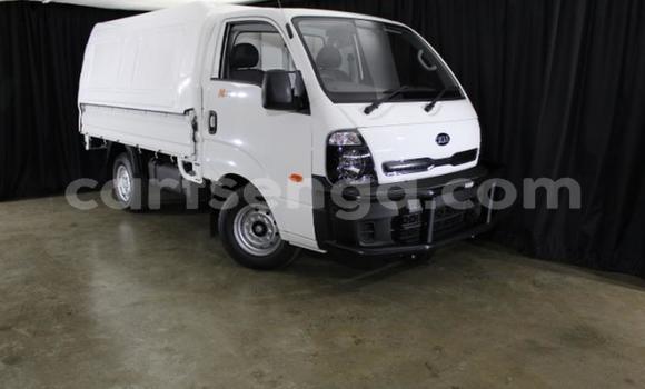 Acheter Occasion Voiture Kia K7 Blanc à Mbabane, Manzini Acheter Occasion Voiture Kia K7 Blanc à Mbabane, Manzini