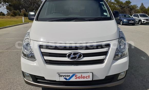 Nunua Ilio tumika Hyundai H1 White Gari ndani ya Kubuta nchini Wilaya ya Shiselweni Nunua Ilio tumika Hyundai H1 White Gari ndani ya Kubuta nchini Wilaya ya Shiselweni