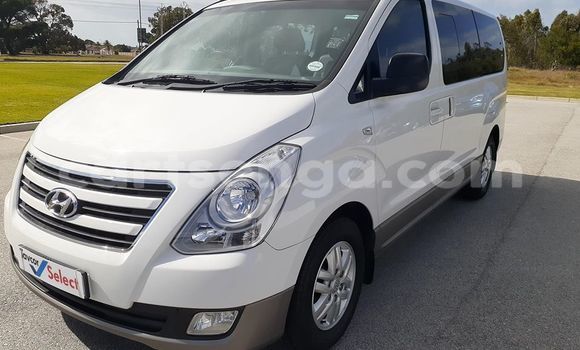 Nunua Ilio tumika Hyundai H1 White Gari ndani ya Kubuta nchini Wilaya ya Shiselweni Nunua Ilio tumika Hyundai H1 White Gari ndani ya Kubuta nchini Wilaya ya Shiselweni