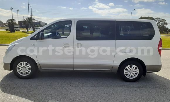 Nunua Ilio tumika Hyundai H1 White Gari ndani ya Kubuta nchini Wilaya ya Shiselweni Nunua Ilio tumika Hyundai H1 White Gari ndani ya Kubuta nchini Wilaya ya Shiselweni