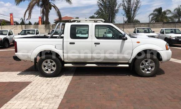 Acheter Occasion Voiture Nissan Hardbody Blanc à Ezulwini, Hhohho Acheter Occasion Voiture Nissan Hardbody Blanc à Ezulwini, Hhohho