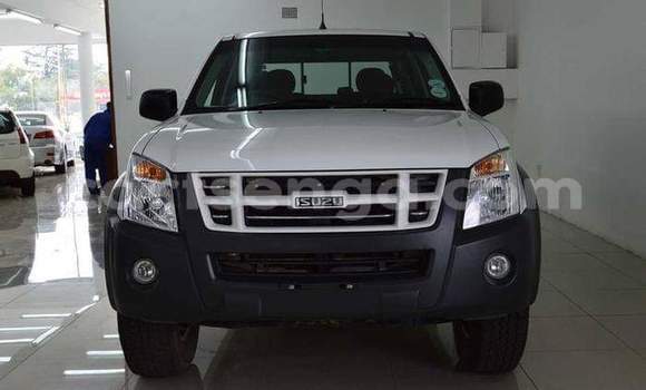 Nunua Ilio tumika Isuzu KB White Gari ndani ya Ezulwini nchini Hhohho Nunua Ilio tumika Isuzu KB White Gari ndani ya Ezulwini nchini Hhohho