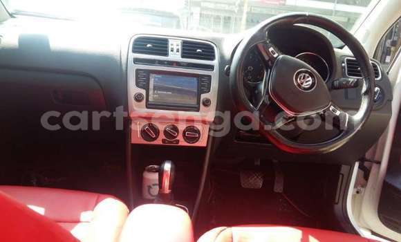 Acheter Occasion Voiture Volkswagen Polo Blanc à Ezulwini, Hhohho Acheter Occasion Voiture Volkswagen Polo Blanc à Ezulwini, Hhohho
