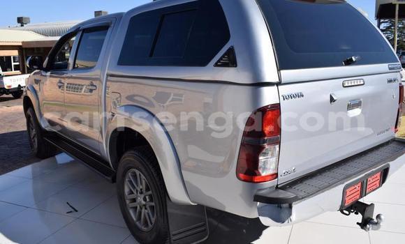Nunua Ilio tumika Toyota Hilux Silver Gari ndani ya Ezulwini nchini Hhohho Nunua Ilio tumika Toyota Hilux Silver Gari ndani ya Ezulwini nchini Hhohho
