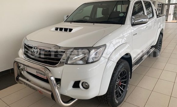 Buy Used Toyota Hilux White Car in Bulembu in Hhohho Buy Used Toyota Hilux White Car in Bulembu in Hhohho
