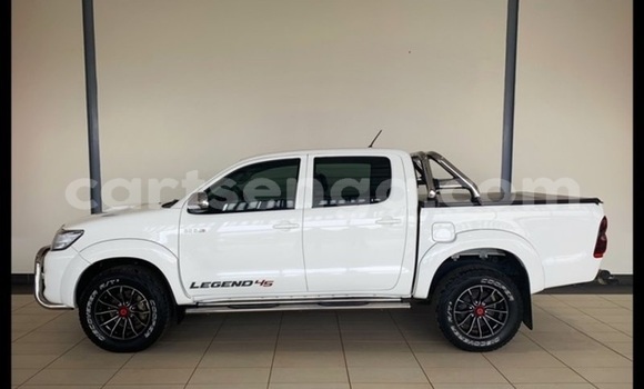 Buy Used Toyota Hilux White Car in Bulembu in Hhohho Buy Used Toyota Hilux White Car in Bulembu in Hhohho