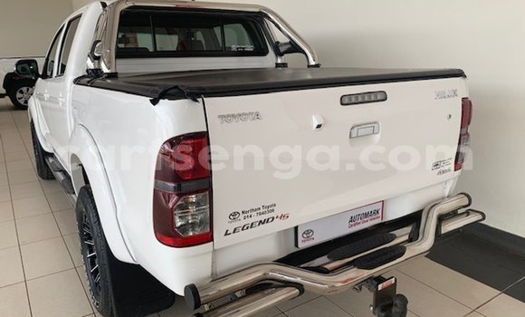 Buy Used Toyota Hilux White Car in Bulembu in Hhohho Buy Used Toyota Hilux White Car in Bulembu in Hhohho