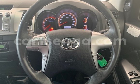 Buy Used Toyota Hilux White Car in Bulembu in Hhohho Buy Used Toyota Hilux White Car in Bulembu in Hhohho