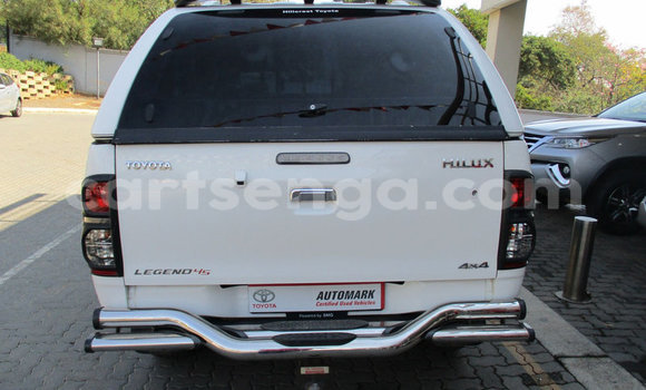 Buy Used Toyota Hilux White Car in Bulembu in Hhohho Buy Used Toyota Hilux White Car in Bulembu in Hhohho