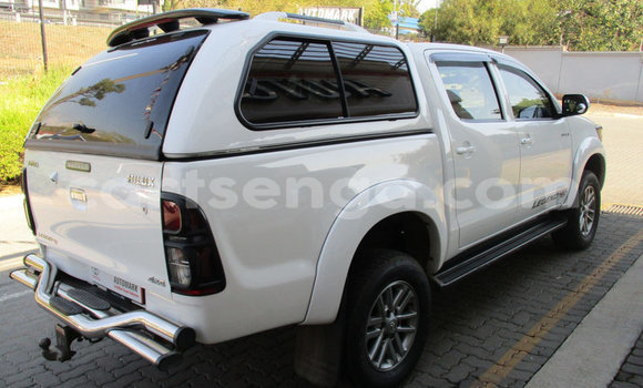 Buy Used Toyota Hilux White Car in Bulembu in Hhohho Buy Used Toyota Hilux White Car in Bulembu in Hhohho