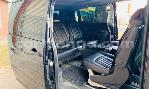 Acheter Occasion Voiture Mercedes‒Benz Viano Noir à Ezulwini, Hhohho Acheter Occasion Voiture Mercedes‒Benz Viano Noir à Ezulwini, Hhohho