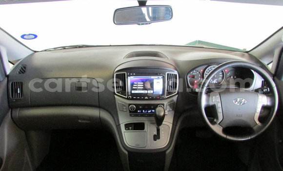 Buy Used Hyundai H1 White Car in Mbabane in Manzini Buy Used Hyundai H1 White Car in Mbabane in Manzini