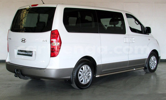 Buy Used Hyundai H1 White Car in Mbabane in Manzini Buy Used Hyundai H1 White Car in Mbabane in Manzini