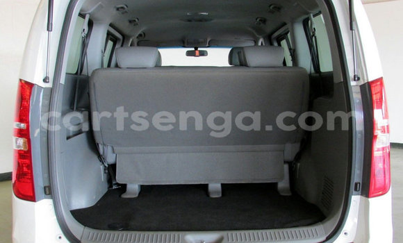 Buy Used Hyundai H1 White Car in Mbabane in Manzini Buy Used Hyundai H1 White Car in Mbabane in Manzini