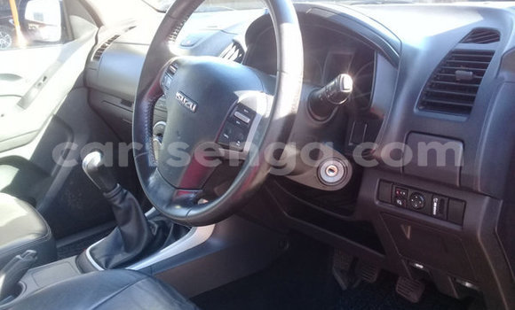 Buy Used Isuzu KB Red Car in Kwaluseni in Manzini Buy Used Isuzu KB Red Car in Kwaluseni in Manzini