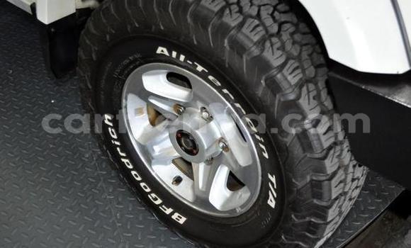 Acheter Occasion Voiture Toyota Land Cruiser Blanc à Ezulwini, Hhohho Acheter Occasion Voiture Toyota Land Cruiser Blanc à Ezulwini, Hhohho