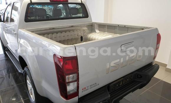 Nunua Ilio tumika Isuzu KB Silver Gari ndani ya Manzini nchini Manzini Nunua Ilio tumika Isuzu KB Silver Gari ndani ya Manzini nchini Manzini