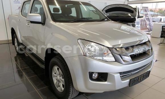 Nunua Ilio tumika Isuzu KB Silver Gari ndani ya Manzini nchini Manzini Nunua Ilio tumika Isuzu KB Silver Gari ndani ya Manzini nchini Manzini