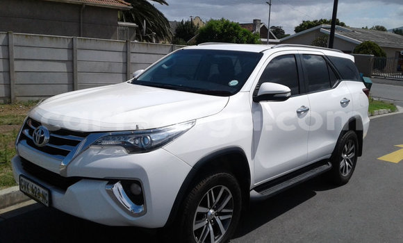 Buy Used Toyota Fortuner White Car in Big Bend in Lubombo District Buy Used Toyota Fortuner White Car in Big Bend in Lubombo District