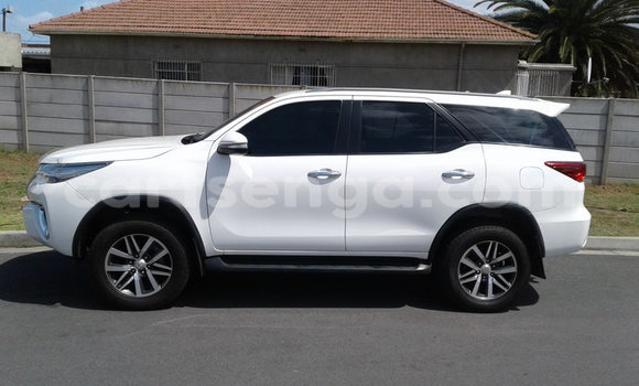 Buy Used Toyota Fortuner White Car in Big Bend in Lubombo District Buy Used Toyota Fortuner White Car in Big Bend in Lubombo District