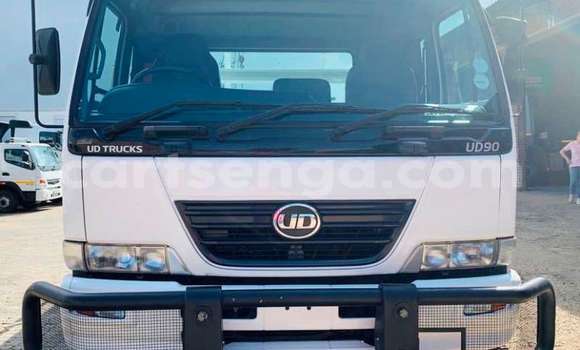 Acheter Occasion Voiture Nissan Hardbody Blanc à Kubuta, Shiselweni District Acheter Occasion Voiture Nissan Hardbody Blanc à Kubuta, Shiselweni District