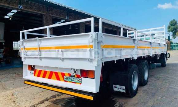 Acheter Occasion Voiture Nissan Hardbody Blanc à Kubuta, Shiselweni District Acheter Occasion Voiture Nissan Hardbody Blanc à Kubuta, Shiselweni District