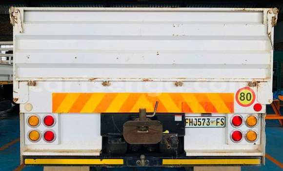 Nunua Ilio tumika Nissan Hardbody White Gari ndani ya Hlatikulu nchini Wilaya ya Shiselweni Nunua Ilio tumika Nissan Hardbody White Gari ndani ya Hlatikulu nchini Wilaya ya Shiselweni