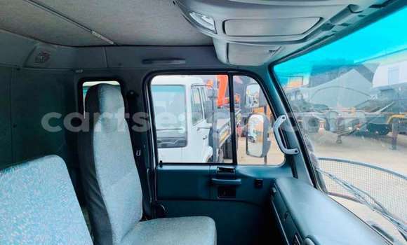 Nunua Ilio tumika Nissan Hardbody White Gari ndani ya Hlatikulu nchini Wilaya ya Shiselweni Nunua Ilio tumika Nissan Hardbody White Gari ndani ya Hlatikulu nchini Wilaya ya Shiselweni