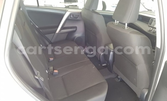 Nunua Ilio tumika Toyota RAV4 White Gari ndani ya Mbabane nchini Manzini Nunua Ilio tumika Toyota RAV4 White Gari ndani ya Mbabane nchini Manzini