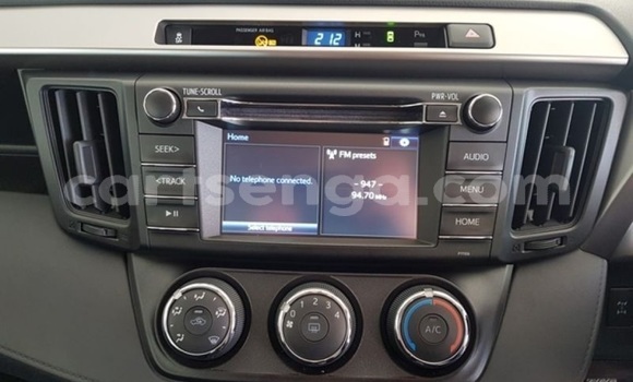 Nunua Ilio tumika Toyota RAV4 White Gari ndani ya Mbabane nchini Manzini Nunua Ilio tumika Toyota RAV4 White Gari ndani ya Mbabane nchini Manzini