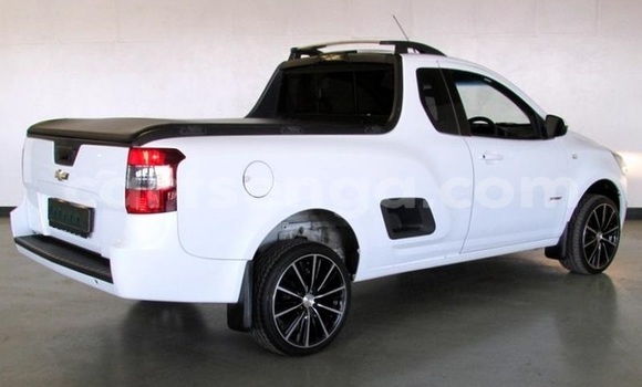 Buy Used Chevrolet Van White Car in Ezulwini in Hhohho Buy Used Chevrolet Van White Car in Ezulwini in Hhohho