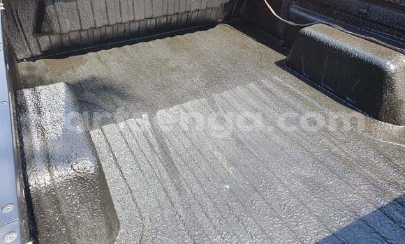 Nunua Ilio tumika Ford Bronco-II White Gari ndani ya Ezulwini nchini Hhohho Nunua Ilio tumika Ford Bronco-II White Gari ndani ya Ezulwini nchini Hhohho