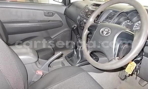 Nunua Ilio tumika Toyota Hilux White Gari ndani ya Manzini nchini Manzini Nunua Ilio tumika Toyota Hilux White Gari ndani ya Manzini nchini Manzini