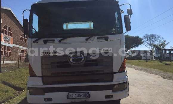 Acheter Occasion Utilitaire Hino 300 Series Blanc à Ezulwini, Hhohho Acheter Occasion Utilitaire Hino 300 Series Blanc à Ezulwini, Hhohho