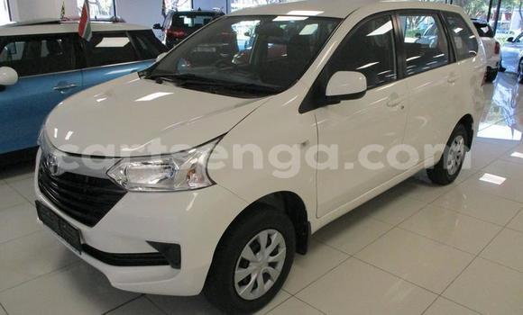 Nunua Ilio tumika Toyota Avanza White Gari ndani ya Manzini nchini Manzini Nunua Ilio tumika Toyota Avanza White Gari ndani ya Manzini nchini Manzini