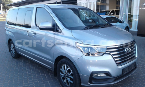 Acheter Occasion Voiture Hyundai H1 Gris à Hlatikulu, Shiselweni District Acheter Occasion Voiture Hyundai H1 Gris à Hlatikulu, Shiselweni District