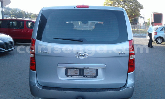 Acheter Occasion Voiture Hyundai H1 Gris à Hlatikulu, Shiselweni District Acheter Occasion Voiture Hyundai H1 Gris à Hlatikulu, Shiselweni District