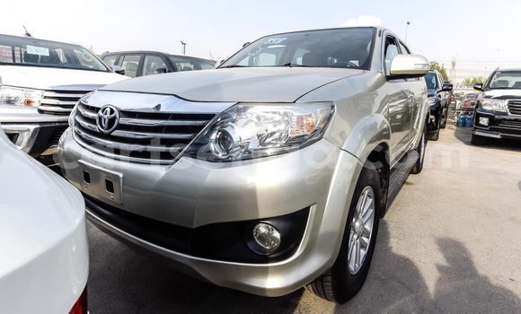 Buy Import Toyota Fortuner Other Car in Import - Dubai in Hhohho Buy Import Toyota Fortuner Other Car in Import - Dubai in Hhohho