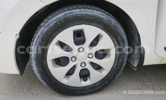 Buy Import Hyundai i10 White Car in Import - Dubai in Hhohho Buy Import Hyundai i10 White Car in Import - Dubai in Hhohho