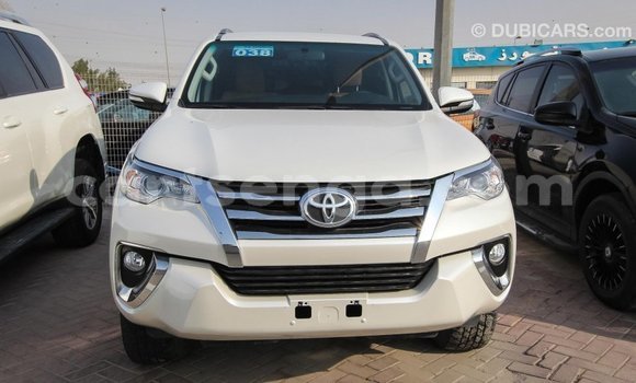 Buy Import Toyota Fortuner White Car in Import - Dubai in Hhohho Buy Import Toyota Fortuner White Car in Import - Dubai in Hhohho