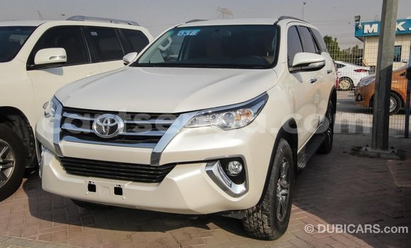 Buy Import Toyota Fortuner White Car in Import - Dubai in Hhohho Buy Import Toyota Fortuner White Car in Import - Dubai in Hhohho